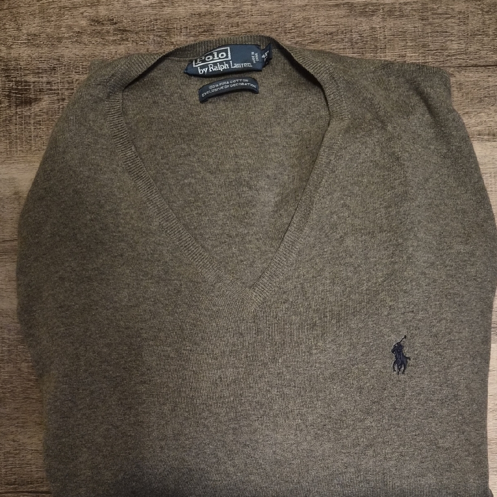 Polo Ralph Lauren Men's V-Neck Sweater in Gray With Blue Logo